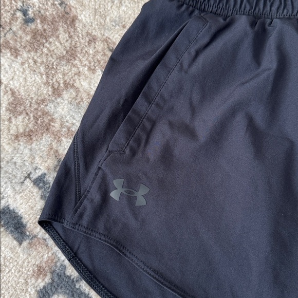 Women’s XS US black shorts with pockets - Picture 2 of 3